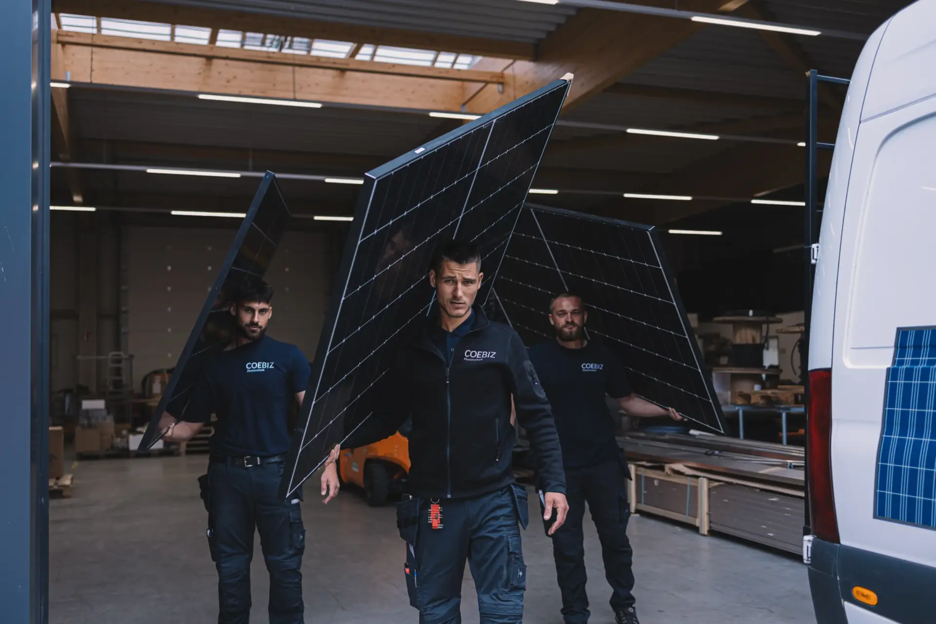 § 14a EnWG bringt Hausbesitzern günstigere Netzentgelte, schnelleren Anschluss und neue Chancen für PV, Speicher und Wallbox.